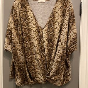Hummingbird blouse - Snake print- Size L (NWOT)